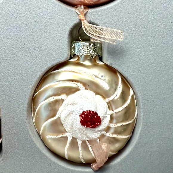 Set of 7 Bakery Sweets Christmas Glass Ornaments Doughnut Strawberry Shortcake - Picture 9 of 12